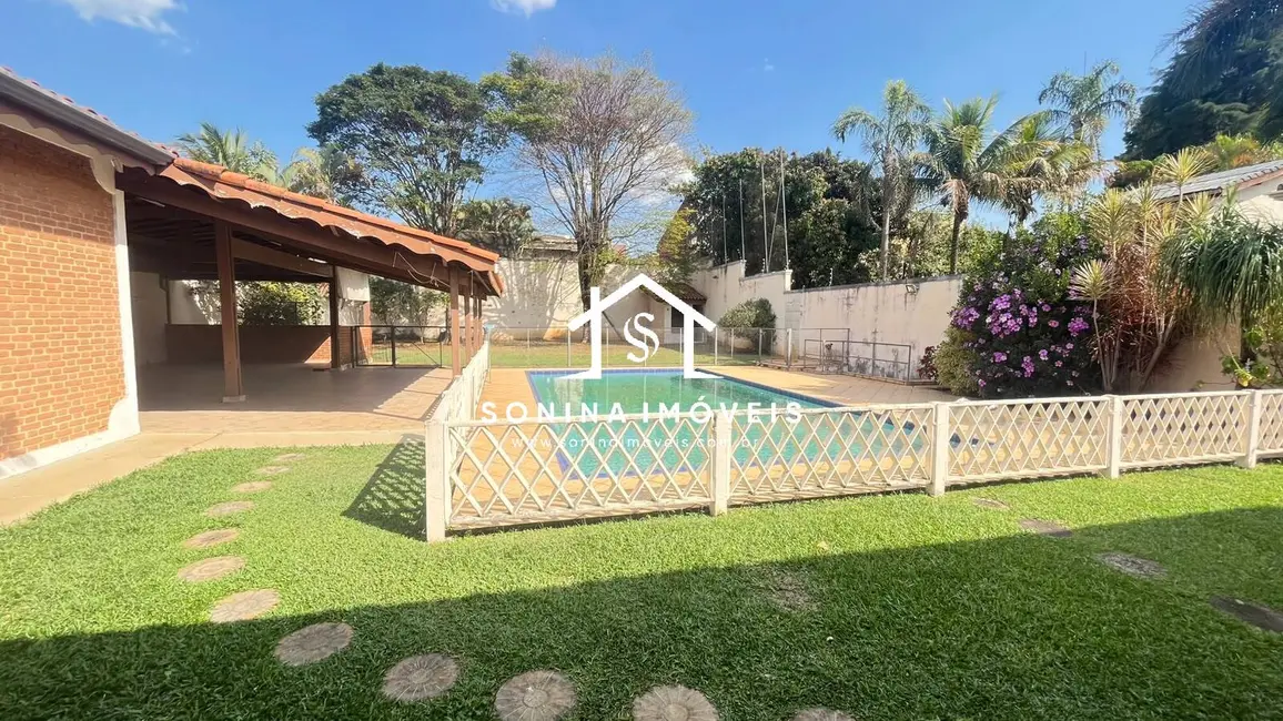 Casa com 4 quartos à venda, 1000m2 em Vila Esperia ou Giglio, Atibaia - SP - imagem 1 Foto 1 de Casa com 4 quartos à venda, 1000m2 em Vila Esperia ou Giglio, Atibaia - SP