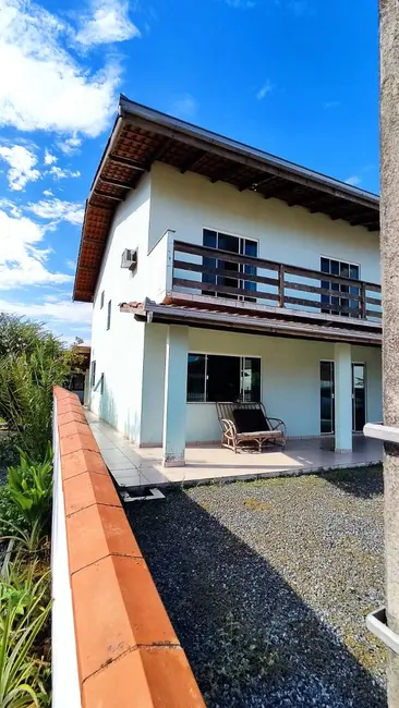 Foto 4 de Sobrado com 6 quartos à venda, 300m2 em Ubatuba, Sao Francisco Do Sul - SC