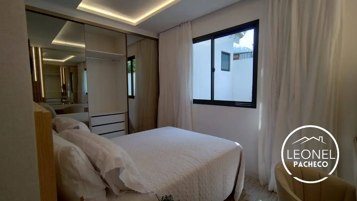 Foto 8 de Apartamento com 2 quartos à venda, 63m2 em Itapema - SC