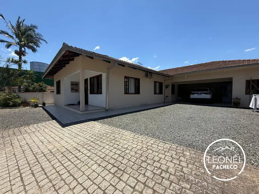 Foto 1 de Casa com 3 quartos à venda, 324m2 em Itinga, Joinville - SC