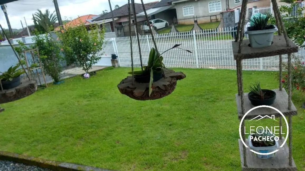 Foto 4 de Sobrado com 3 quartos à venda, 160m2 em Parque Guarani, Joinville - SC