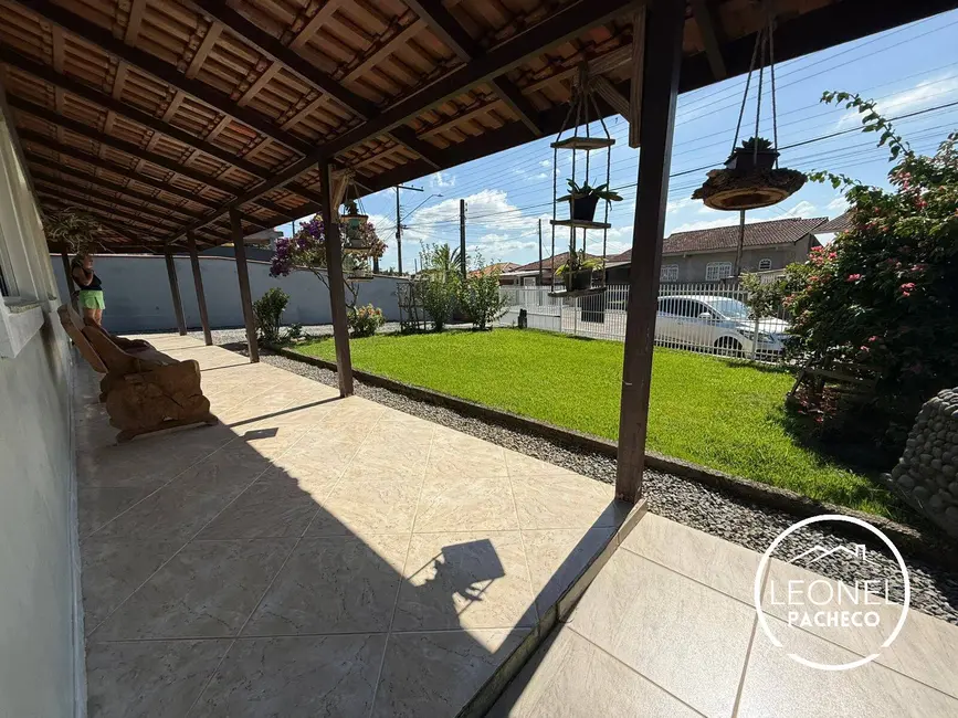 Foto 7 de Sobrado com 3 quartos à venda, 160m2 em Parque Guarani, Joinville - SC