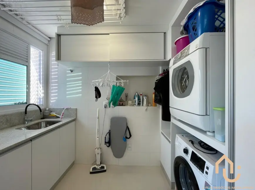 Foto 8 de Apartamento com 3 quartos à venda, 174m2 em Balneario Picarras - SC