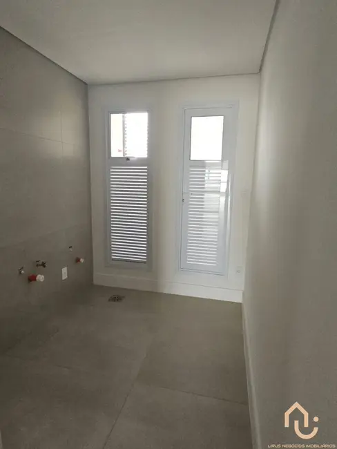 Foto 9 de Apartamento com 4 quartos à venda, 198m2 em Balneario Picarras - SC