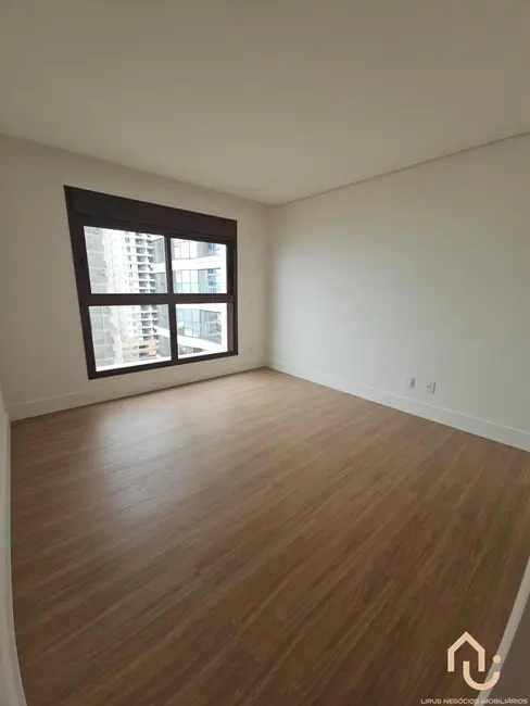 Foto 7 de Apartamento com 4 quartos à venda, 198m2 em Balneario Picarras - SC