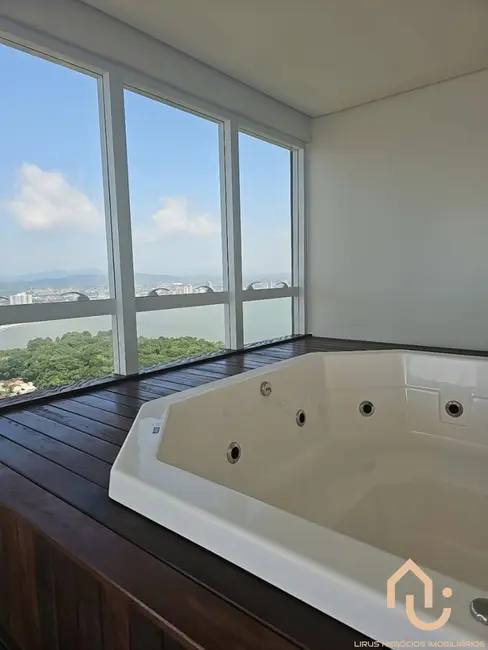 Foto 6 de Cobertura com 4 quartos à venda, 258m2 em Centro, Penha - SC