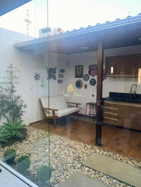 Foto 3 de Casa com 2 quartos à venda, 108318m2 em São João do Rio Vermelho, Florianopolis - SC