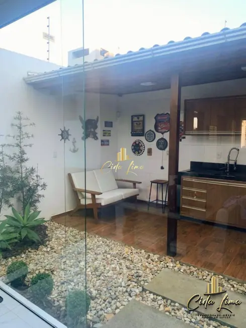 Foto 3 de Casa com 2 quartos à venda, 108318m2 em São João do Rio Vermelho, Florianopolis - SC