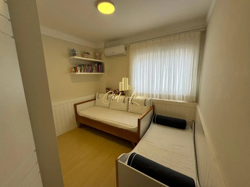 Apartamento com 4 quartos à venda, 154m2 em Centro, Florianopolis - SC - imagem 4 Foto 4 de Apartamento com 4 quartos à venda, 154m2 em Centro, Florianopolis - SC