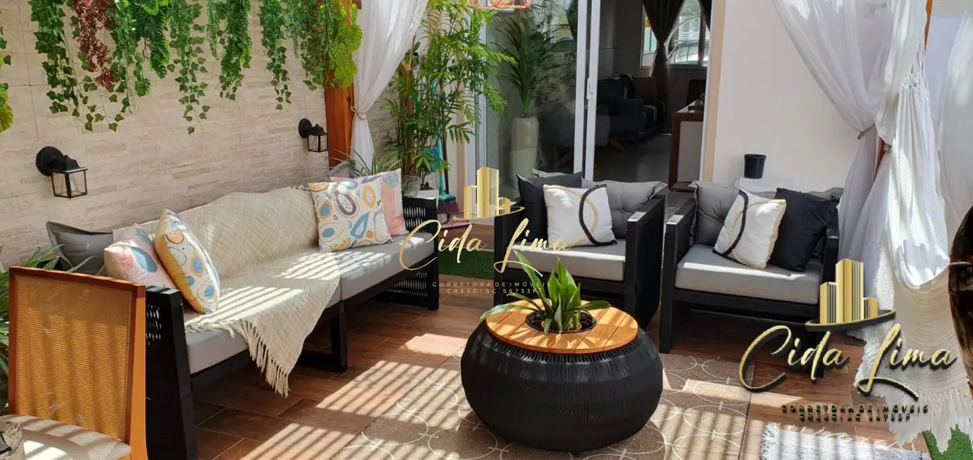 Foto 2 de Casa com 2 quartos à venda em Madri, Palhoca - SC