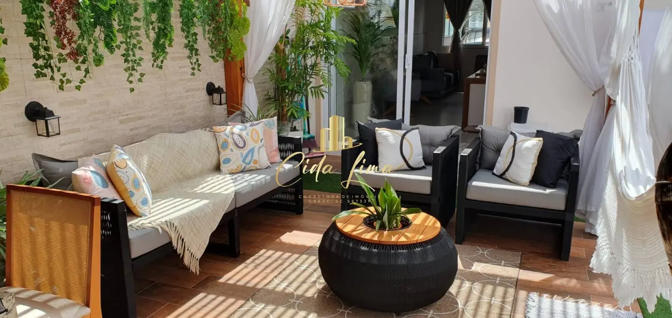 Foto 2 de Casa com 2 quartos à venda em Madri, Palhoca - SC