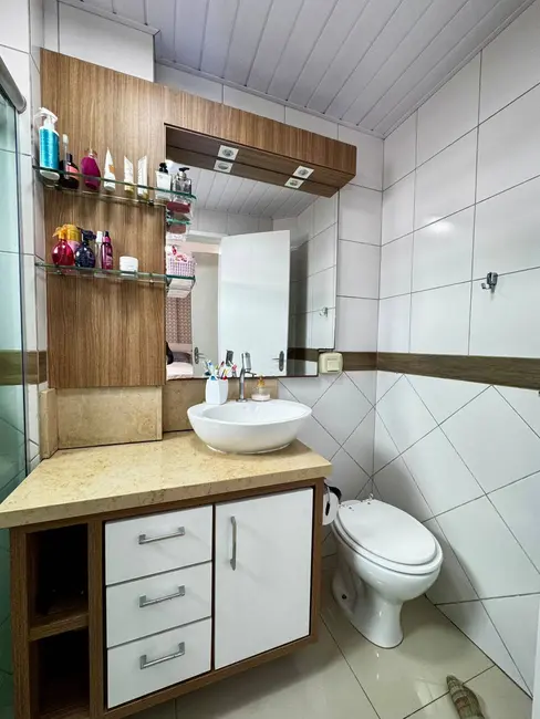 Foto 4 de Apartamento com 3 quartos à venda, 74m2 em Barreiros, Sao Jose - SC