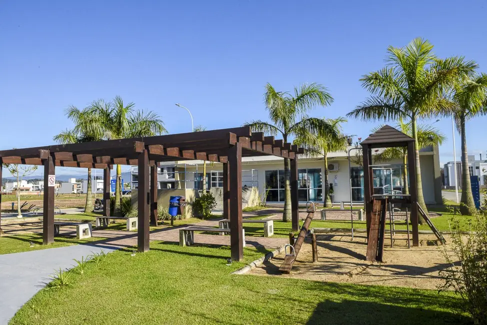 Casa com 3 quartos à venda, 150m2 em Beira Rio, Biguacu - SC - imagem 3 Foto 3 de Casa com 3 quartos à venda, 150m2 em Beira Rio, Biguacu - SC