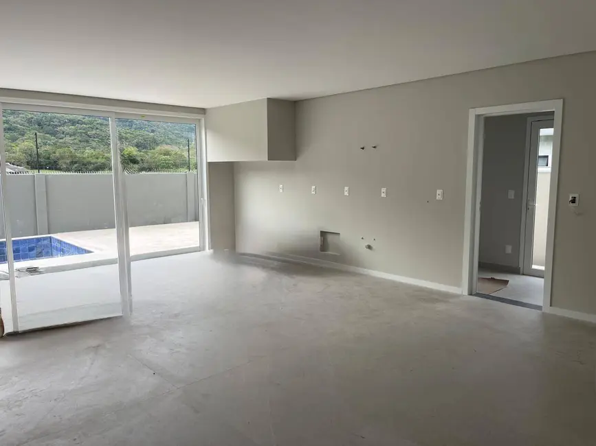 Foto 2 de Casa com 4 quartos à venda, 320m2 em Pedra Branca, Palhoca - SC