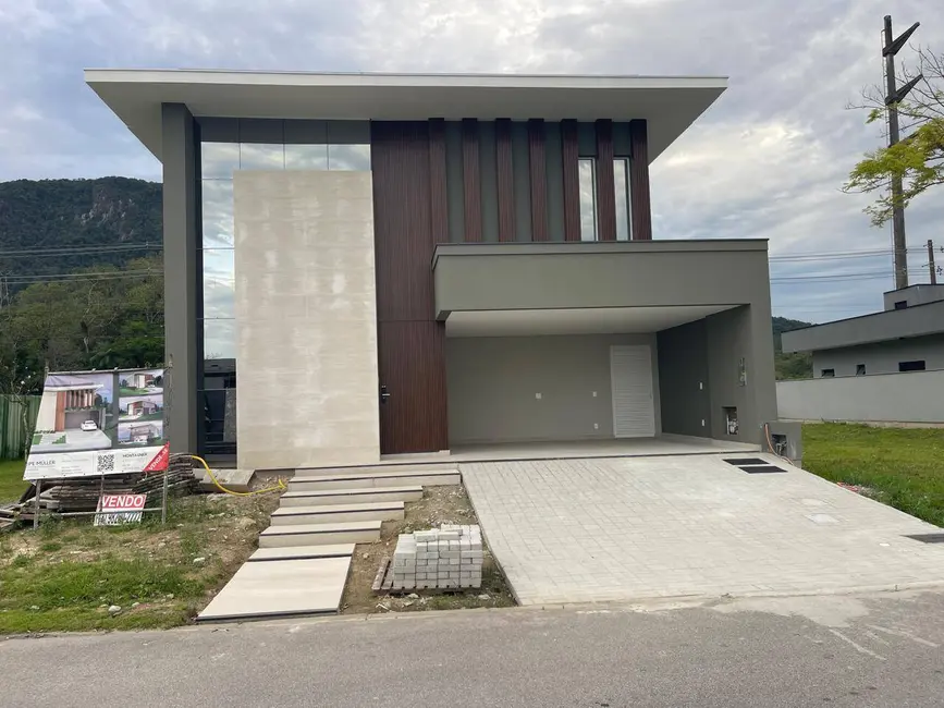 Foto 3 de Casa com 4 quartos à venda, 320m2 em Pedra Branca, Palhoca - SC