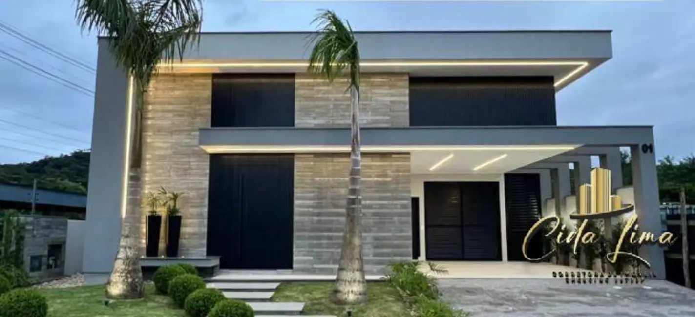 Foto 1 de Casa com 3 quartos à venda, 175m2 em Pedra Branca, Palhoca - SC