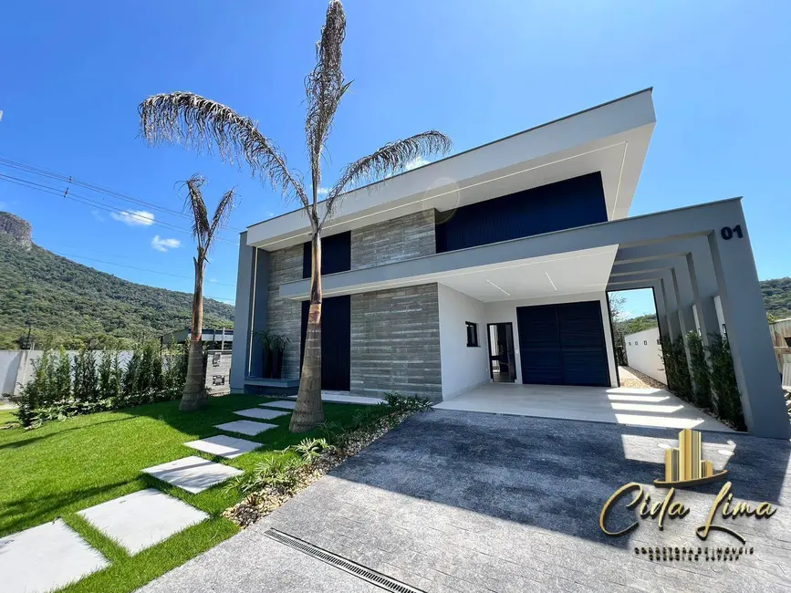 Foto 2 de Casa com 3 quartos à venda, 175m2 em Pedra Branca, Palhoca - SC