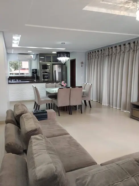 Foto 5 de Casa à venda em Governador Celso Ramos - SC