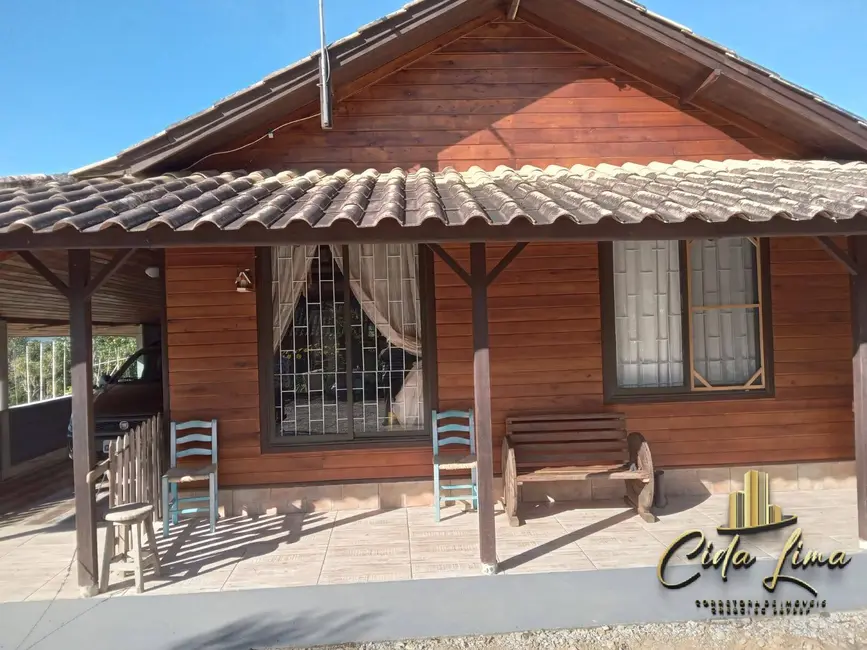 Chácara com 2 quartos à venda, 2000m2 em Fundos, Biguacu - SC - imagem 1 Foto 1 de Chácara com 2 quartos à venda, 2000m2 em Fundos, Biguacu - SC