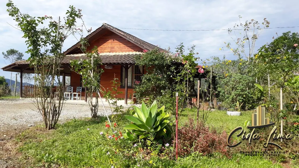 Chácara com 2 quartos à venda, 2000m2 em Fundos, Biguacu - SC - imagem 2 Foto 2 de Chácara com 2 quartos à venda, 2000m2 em Fundos, Biguacu - SC