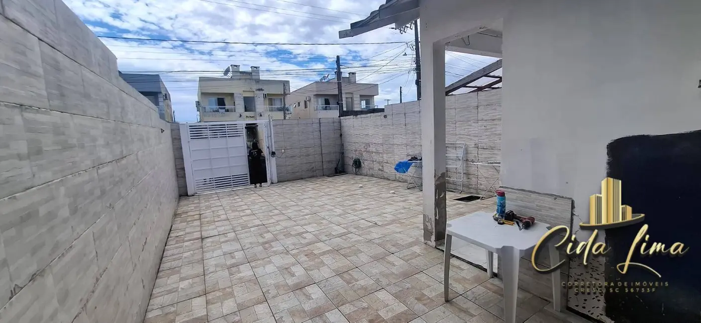 Casa com 2 quartos para alugar, 200m2 em Florianopolis - SC - imagem 3 Foto 3 de Casa com 2 quartos para alugar, 200m2 em Florianopolis - SC