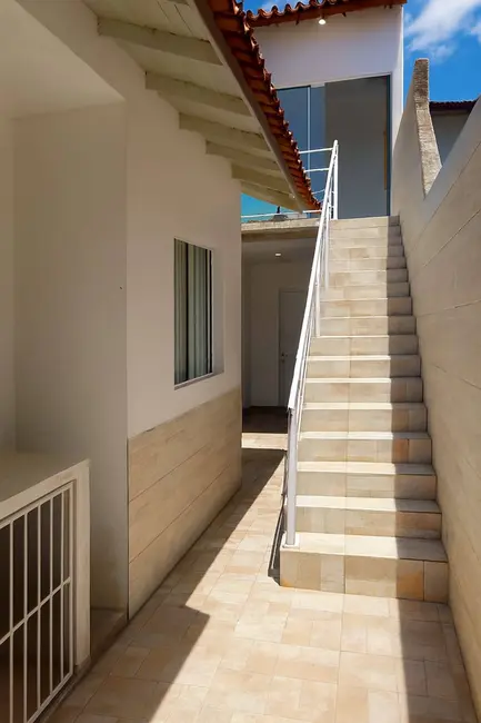 Foto 2 de Casa com 2 quartos para alugar, 200m2 em Florianopolis - SC