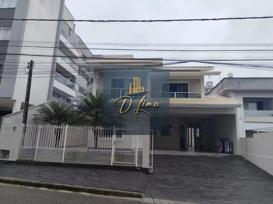 Foto 3 de Casa com 3 quartos à venda, 196m2 em Pagani, Palhoca - SC