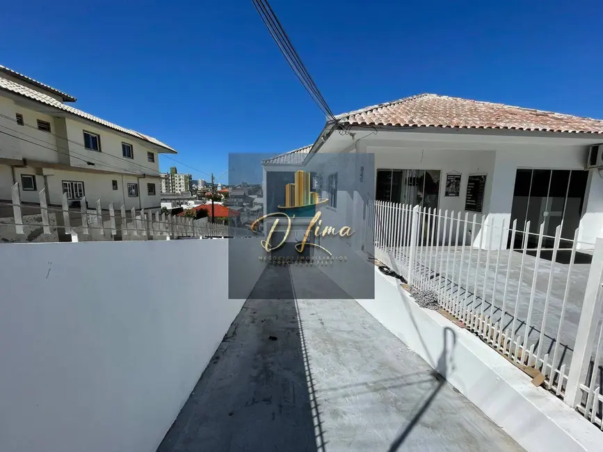 Foto 7 de Casa com 3 quartos à venda, 200m2 em Barreiros, Sao Jose - SC