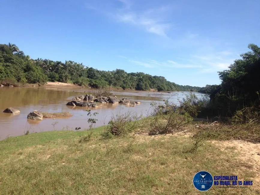 Foto 1 de Fazenda / Haras à venda, 142m2 em Fazenda Nova - GO