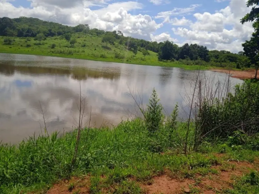 Foto 1 de Fazenda / Haras à venda, 37m2 em Sanclerlandia - GO