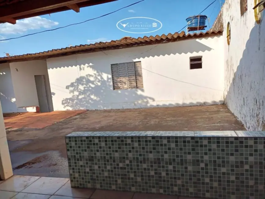 Foto 1 de Casa com 2 quartos à venda, 100m2 em Vila Mutirão I, Goiania - GO