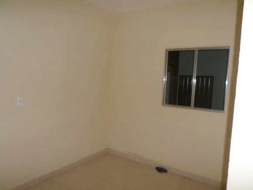 Casa com 2 quartos à venda, 150m2 em Setor Santa Rita, Goiania - GO - imagem 4 Foto 4 de Casa com 2 quartos à venda, 150m2 em Setor Santa Rita, Goiania - GO