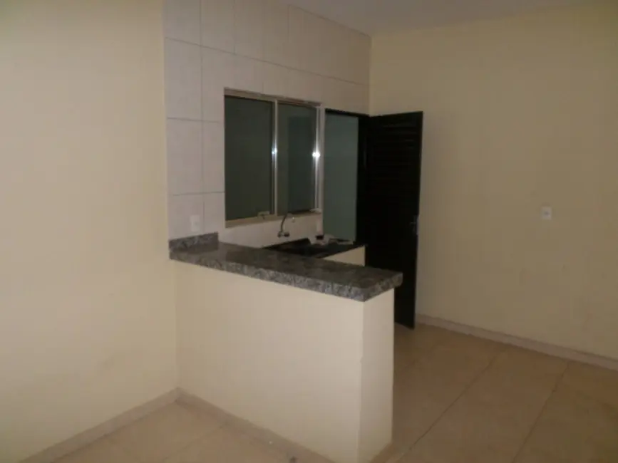 Foto 2 de Casa com 2 quartos à venda, 150m2 em Setor Santa Rita, Goiania - GO