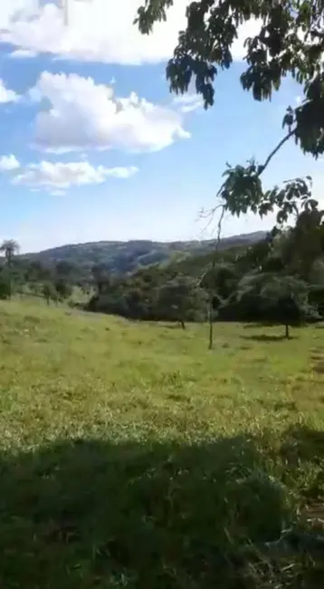 Foto 2 de Fazenda / Haras com 3 quartos à venda, 65m2 em Corrego Do Ouro - GO