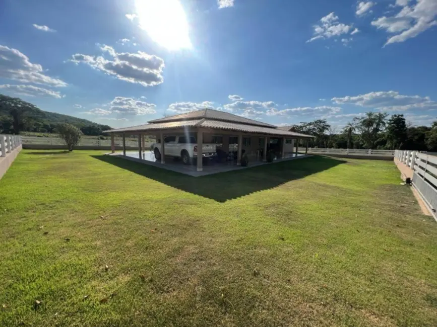 Foto 2 de Chácara com 4 quartos à venda, 350m2 em Mairipotaba - GO