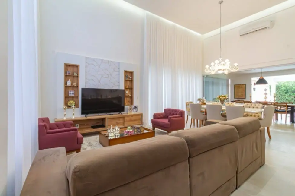 Foto 1 de Casa de Condomínio com 3 quartos à venda, 435m2 em Residencial Goiânia Golfe Clube, Goiania - GO