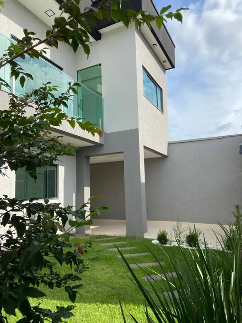 Foto 1 de Casa com 5 quartos à venda, 250m2 em Residencial Monte Cristo, Trindade - GO