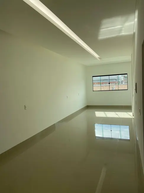 Sobrado com 5 quartos à venda, 250m2 em Residencial Monte Cristo, Trindade - GO - imagem 6 Foto 6 de Sobrado com 5 quartos à venda, 250m2 em Residencial Monte Cristo, Trindade - GO