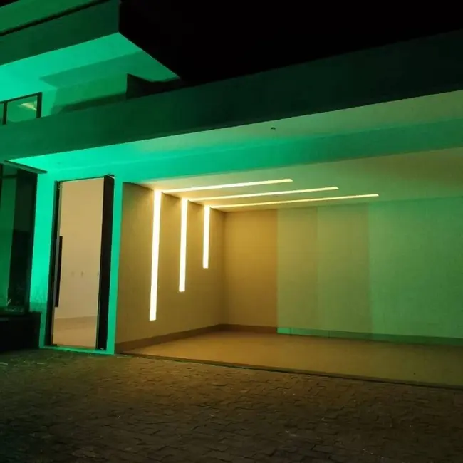 Casa de Condomínio com 3 quartos à venda, 360m2 em Setor Morada do Lago, Trindade - GO - imagem 8 Foto 8 de Casa de Condomínio com 3 quartos à venda, 360m2 em Setor Morada do Lago, Trindade - GO