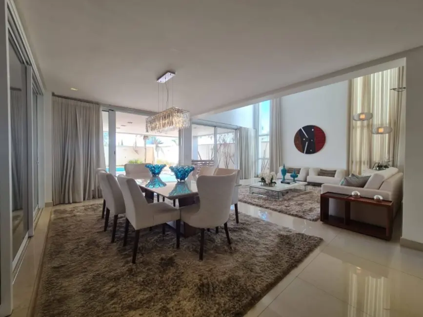 Foto 3 de Casa de Condomínio com 5 quartos à venda, 532m2 em Alphaville Flamboyant Residencial Araguaia, Goiania - GO