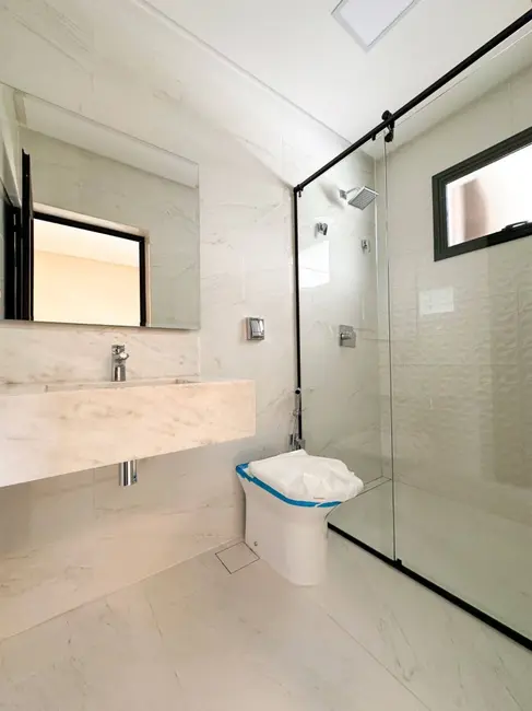 Casa de Condomínio com 4 quartos à venda, 540m2 em Alphaville Flamboyant Residencial Araguaia, Goiania - GO - imagem 8 Foto 8 de Casa de Condomínio com 4 quartos à venda, 540m2 em Alphaville Flamboyant Residencial Araguaia, Goiania - GO