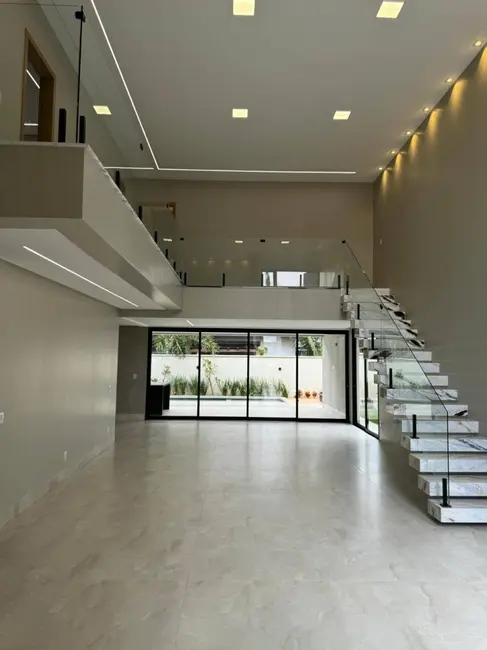 Foto 2 de Casa de Condomínio com 4 quartos à venda, 299m2 em Residencial Goiânia Golfe Clube, Goiania - GO