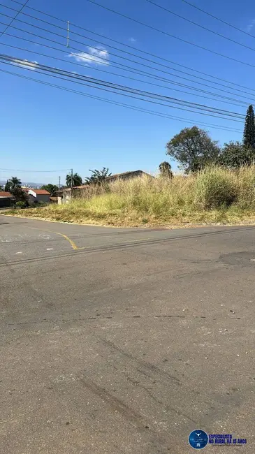 Foto 1 de Terreno / Lote à venda, 700m2 em Jardim Petrópolis, Goiania - GO