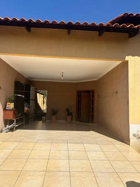 Foto 2 de Casa com 3 quartos à venda, 420m2 em Setor Faiçalville, Goiania - GO