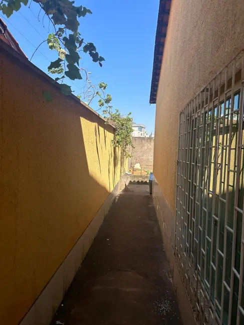 Foto 3 de Casa com 3 quartos à venda, 420m2 em Setor Faiçalville, Goiania - GO