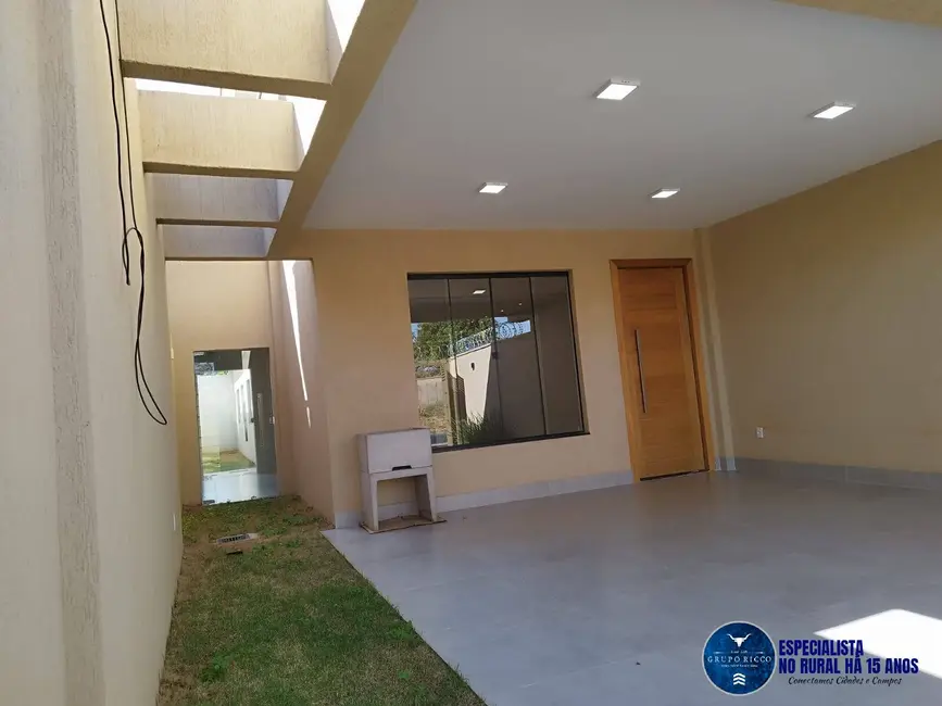 Foto 1 de Casa com 3 quartos à venda, 180m2 em Vila Mariana, Aparecida De Goiania - GO