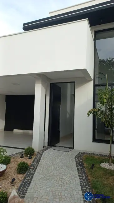 Foto 1 de Casa com 3 quartos à venda, 189m2 em Jardim Mirabel, Goiania - GO