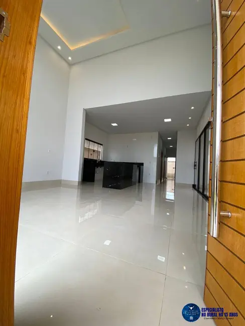 Foto 2 de Casa com 3 quartos à venda, 300m2 em Senador Canedo - GO