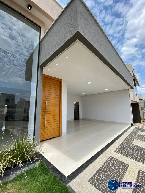 Foto 1 de Casa com 3 quartos à venda, 300m2 em Senador Canedo - GO