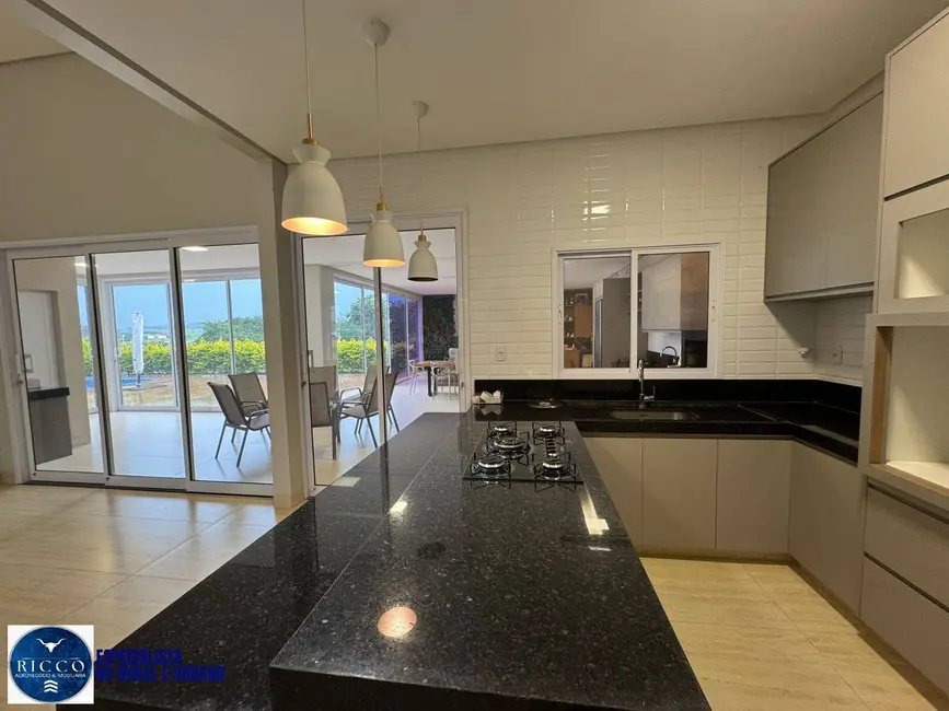 Chácara com 4 quartos à venda, 2269m2 em Hidrolandia - GO - imagem 7 Foto 7 de Chácara com 4 quartos à venda, 2269m2 em Hidrolandia - GO